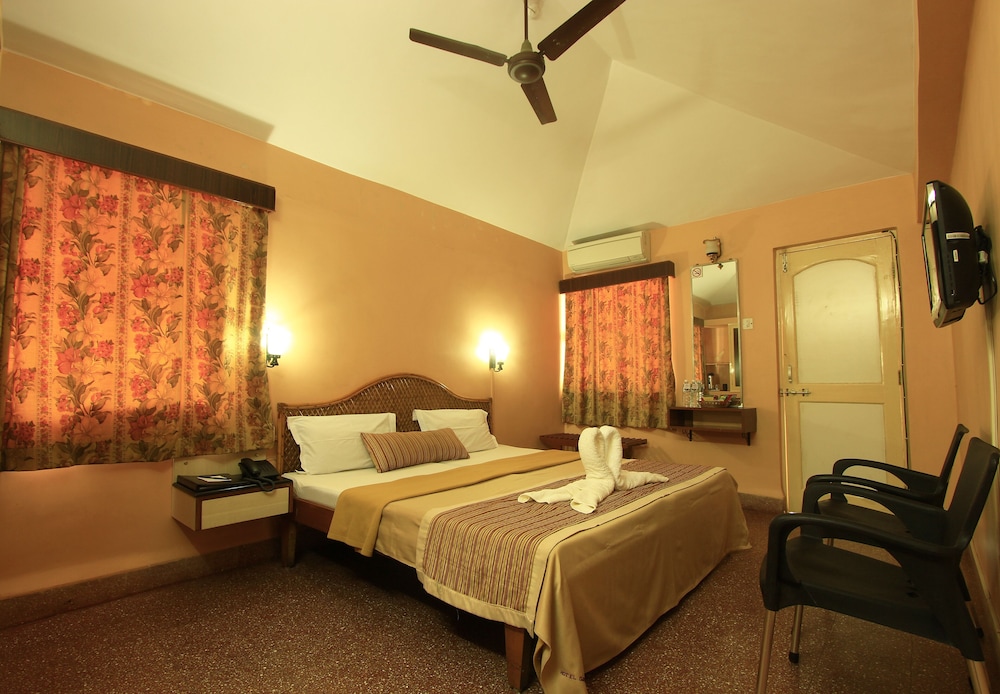 Hotel Gopika International