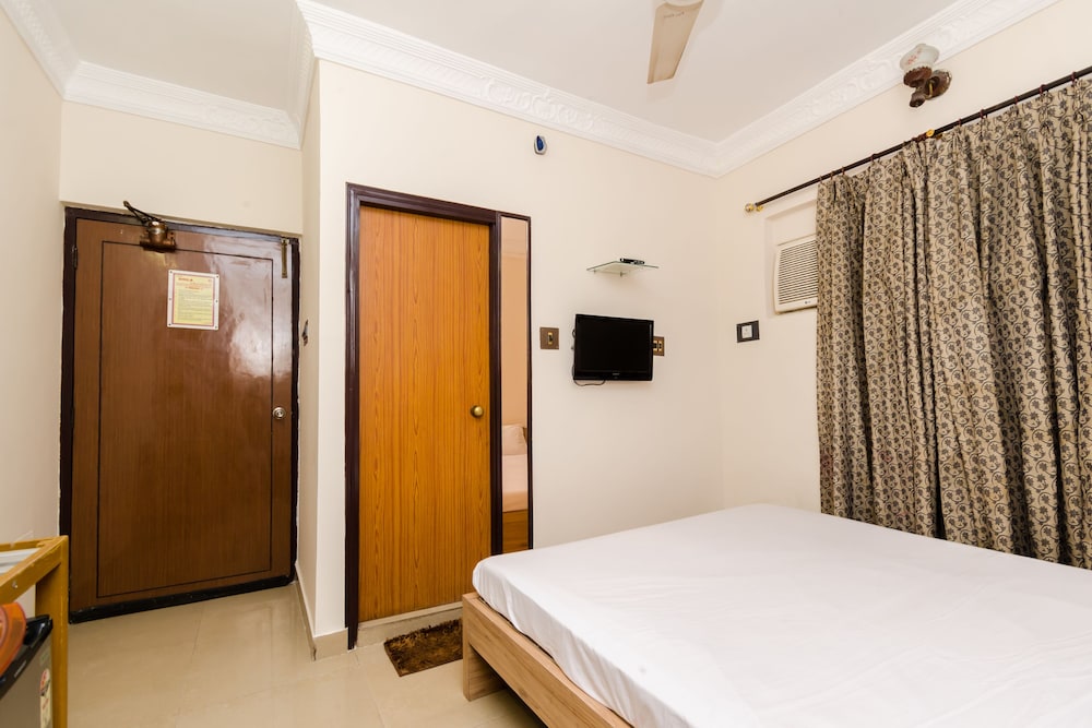 OYO 1836 Hotel Shila International