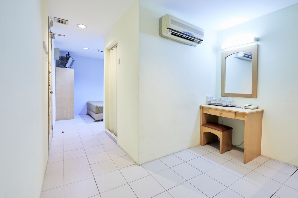 Tang City Hotel, Petaling Street, Merdeka PNB 118 Tower
