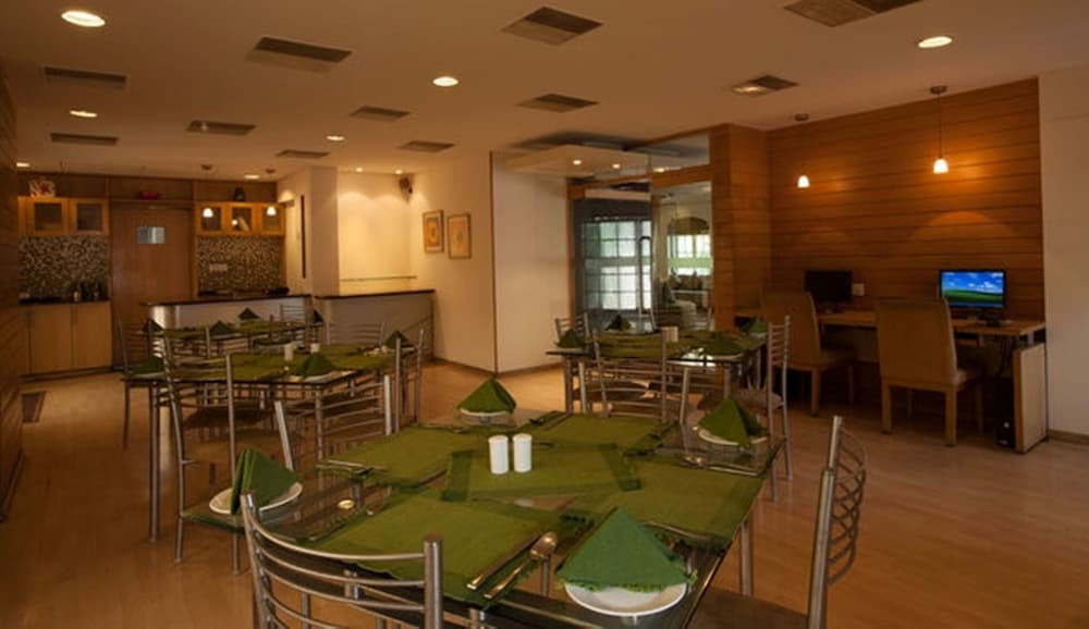 Tristar Service Apartment