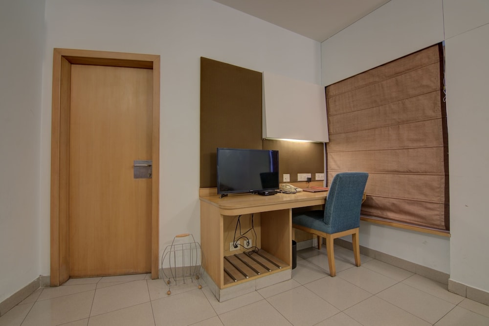 Tristar Service Apartment