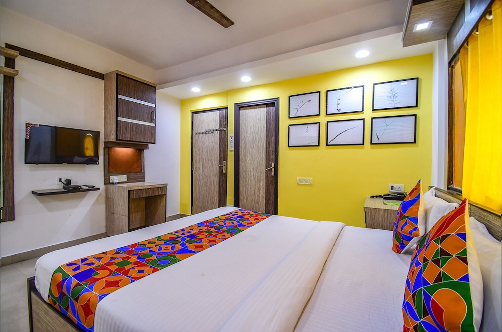 Super OYO Flagship Adri Hotels 2 Near Dum Dum Metro Station