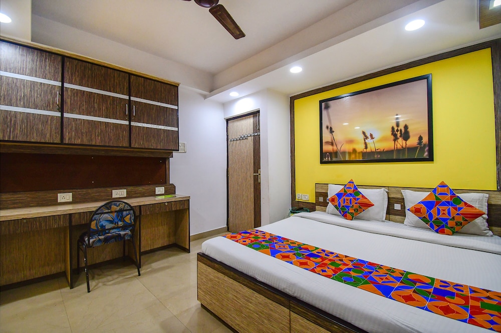 Super OYO Flagship Adri Hotels 2 Near Dum Dum Metro Station
