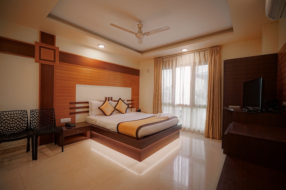 Hotel Hilltop International