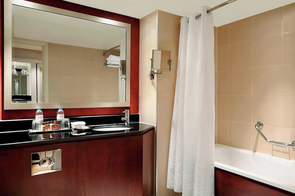Sheraton Skyline Hotel London Heathrow