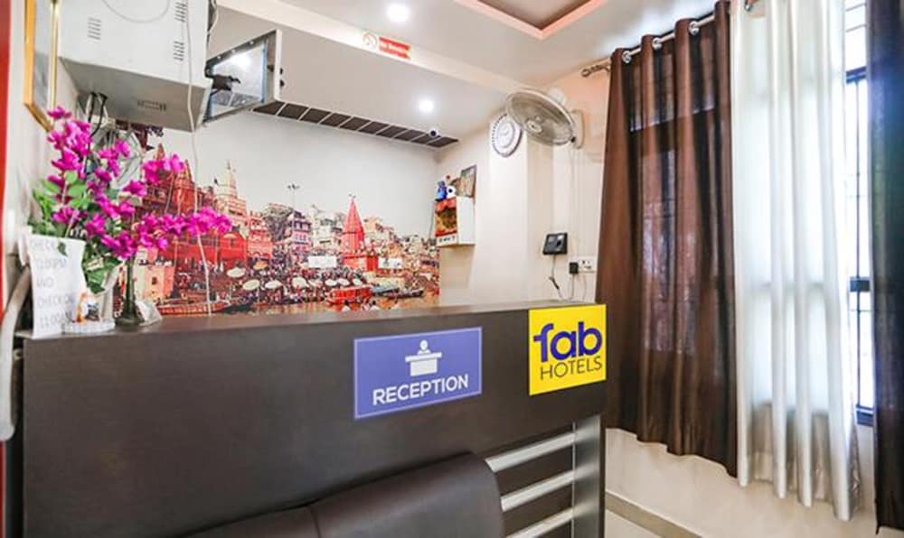 Super Townhouse Hyderabad Gate IIT BHU Formerly RK Heights