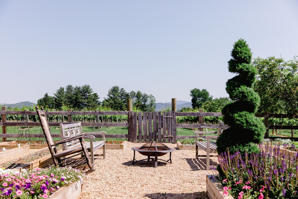 The Farmhouse at Veritas