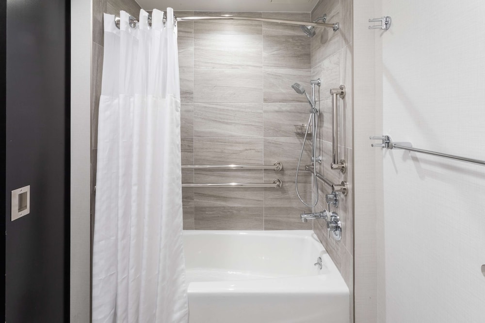 Doubletree by Hilton New York Times Square South