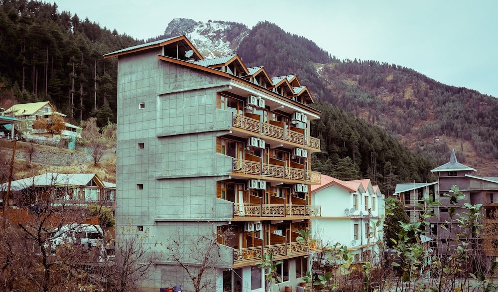 Smuggler Resort By West Western -Centrally Heated & Air Cooled ,Manali 