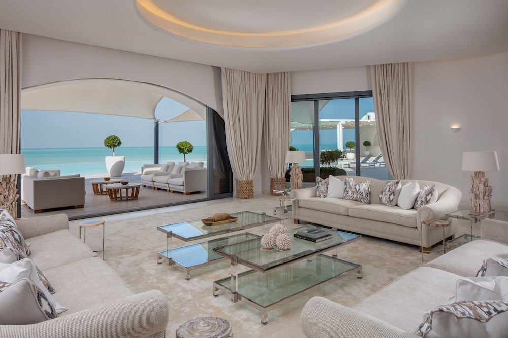 Anantara Santorini Abu Dhabi Retreat - Adults Only