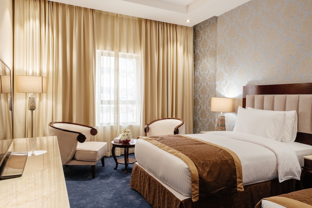 CRYSTAL PLAZA AL MAJAZ HOTEL