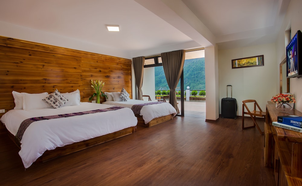 Sapa Village Hotel