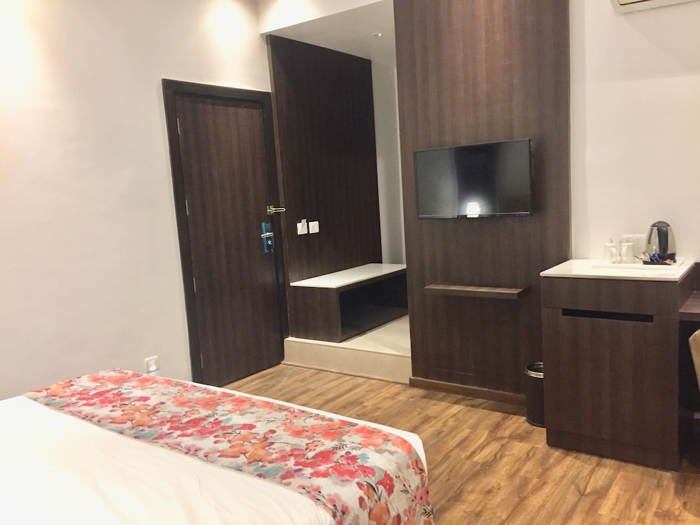 Hotel Le ROI Lake View, Koti