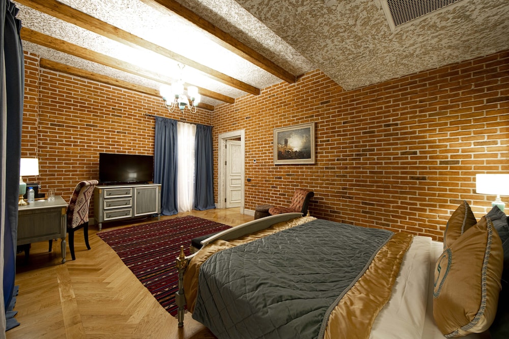 Sapphire Bayil Hotel