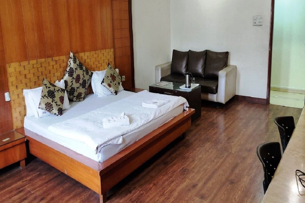 Hotel Mandakini Plaza