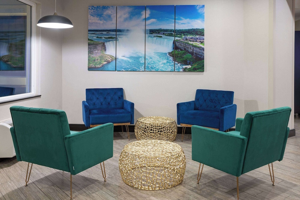 La Quinta Inn by Wyndham Buffalo Airport