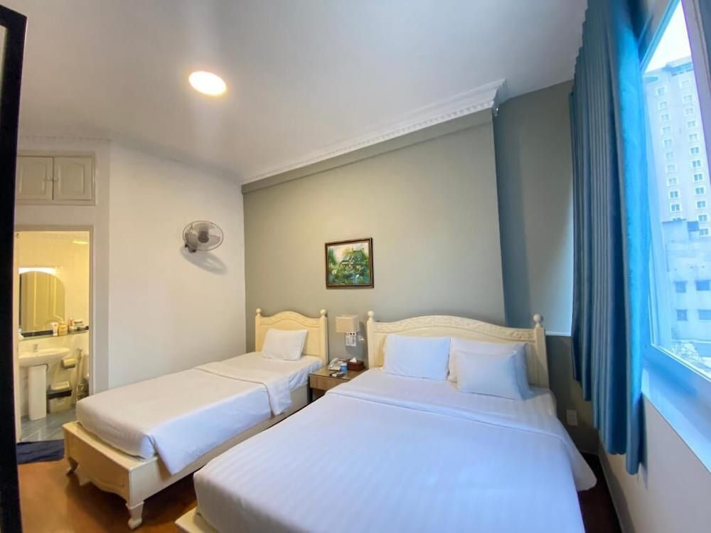 A25 Hotel - 35 Mac Thi Buoi