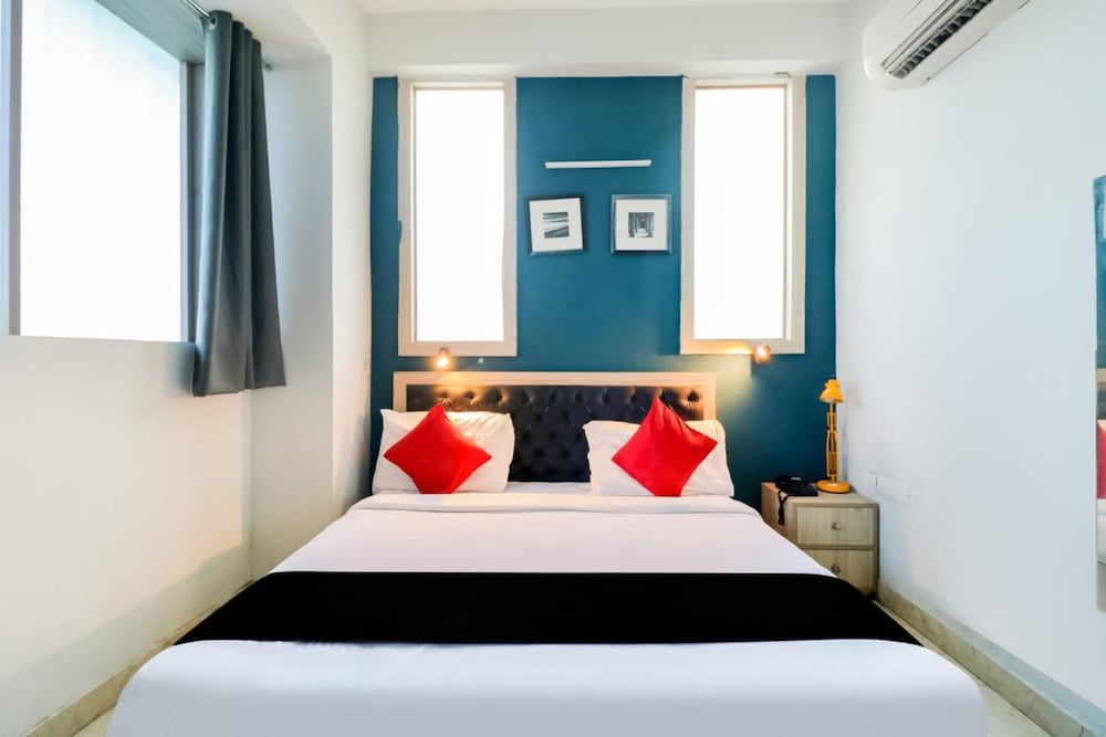 ADB Rooms Hotel Nazeer