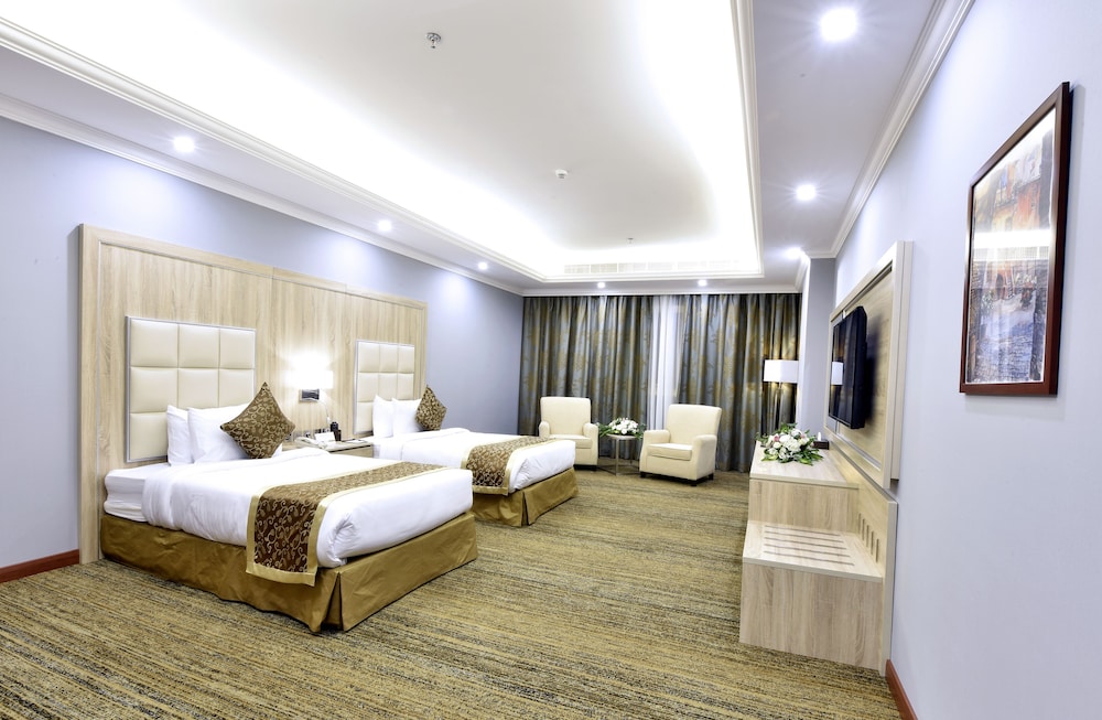 Iridium 70 Hotel