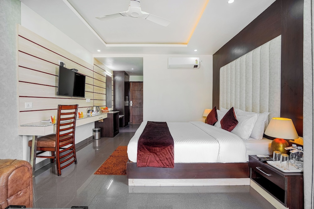 Aliza Inn And Suites By SRS Hotels