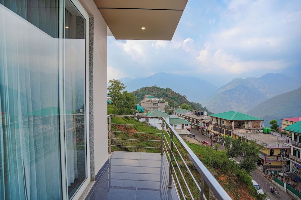 Aliza Inn And Suites By SRS Hotels