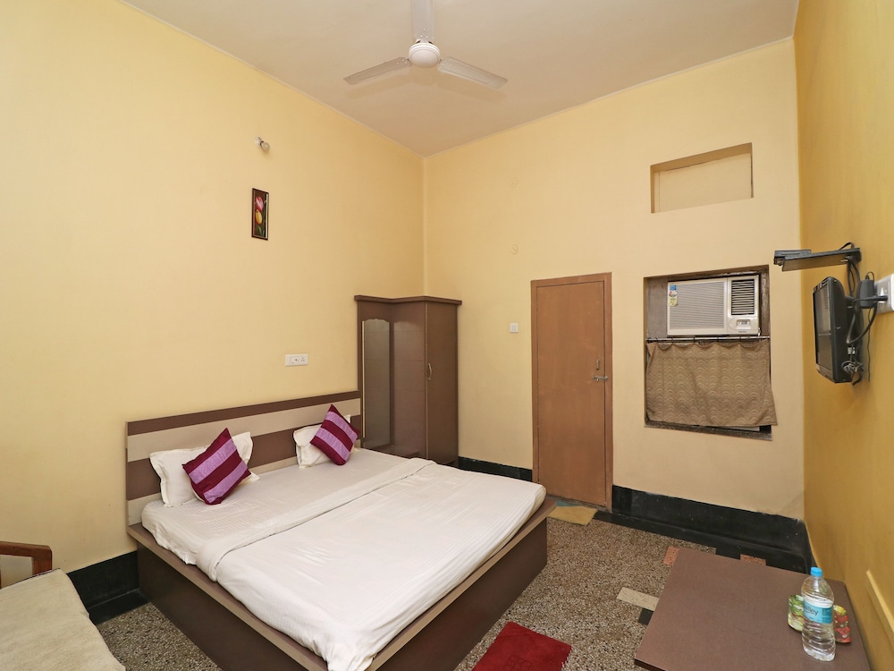 SPOT ON 39527 Hotel Saraogi