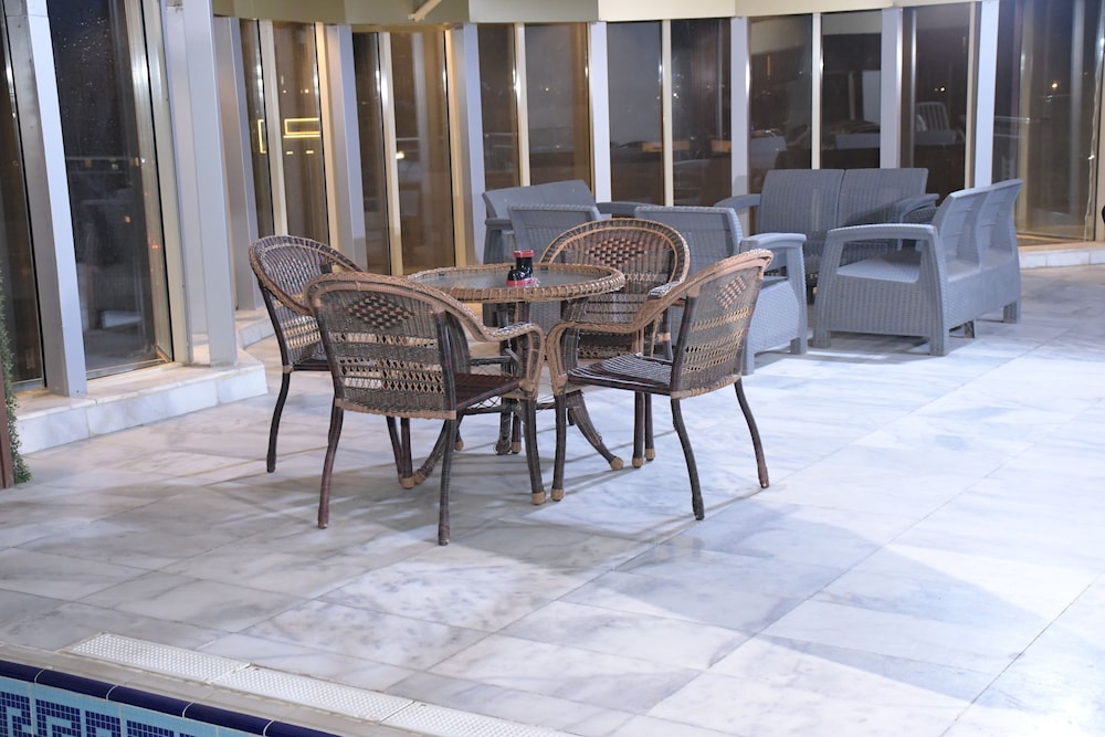 Areen Airport Hotel 