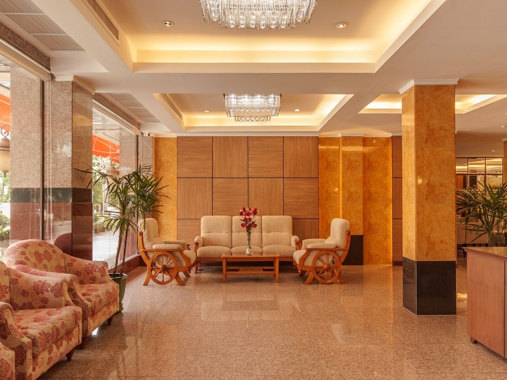 Tara Lake Hotel