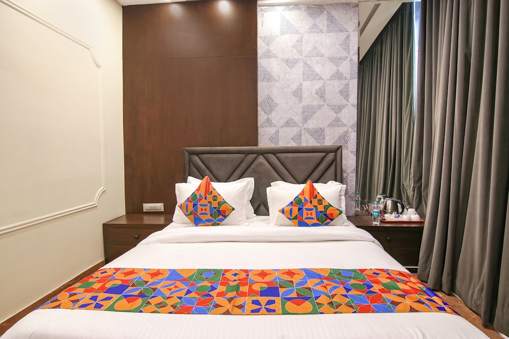 FabHotel Prime K9 Crown