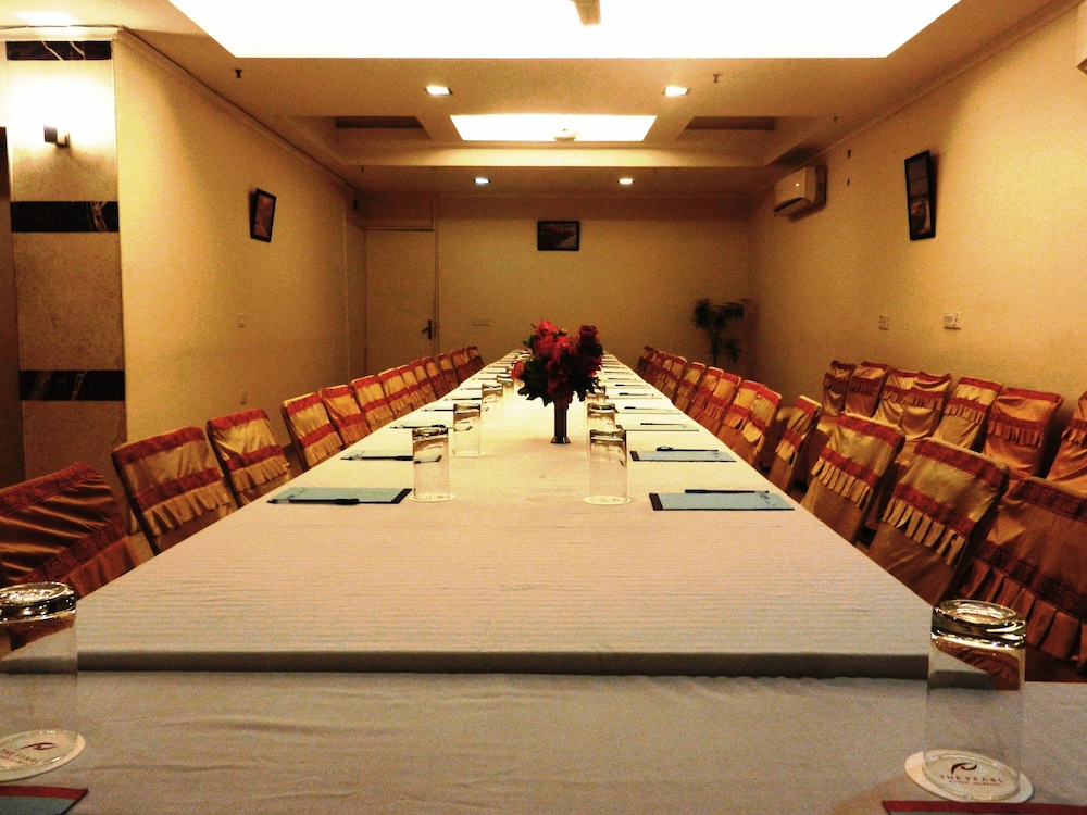 The Pearl-A Royal Residency