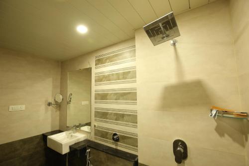  Hotel Keshwara's Residency