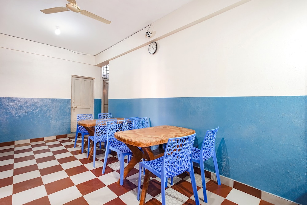 FabHotel Manyu Inn