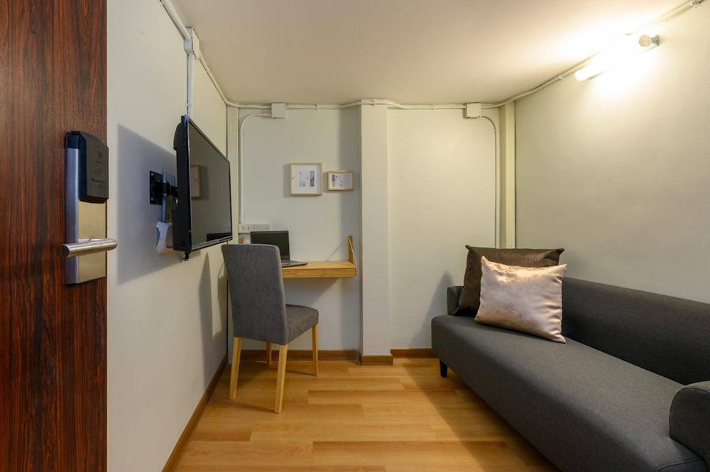 StayAt Bedever Bangkok Hotel