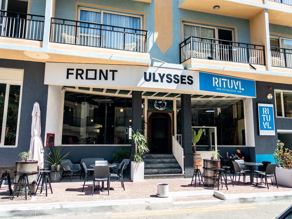Ulysses Aparthotel