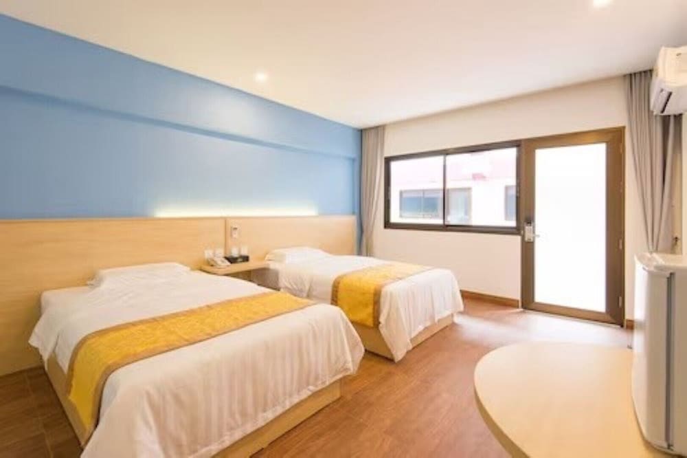 The President Hotel at Chokchai 4
