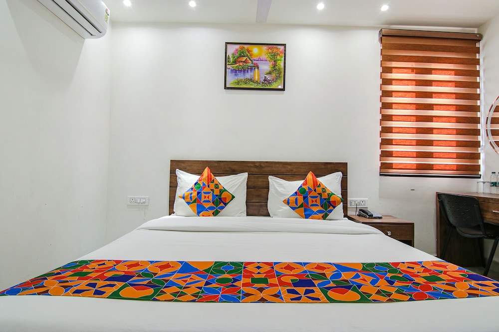 FabHotel Moro Rohini Sector 4