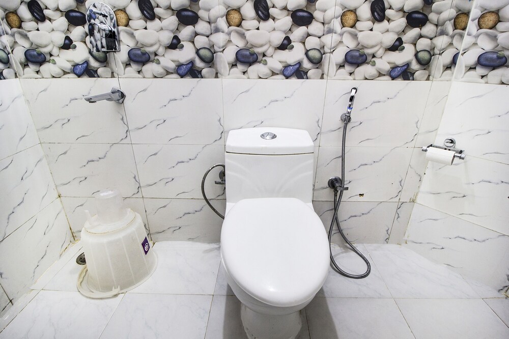 FabHotel Moro Rohini Sector 4