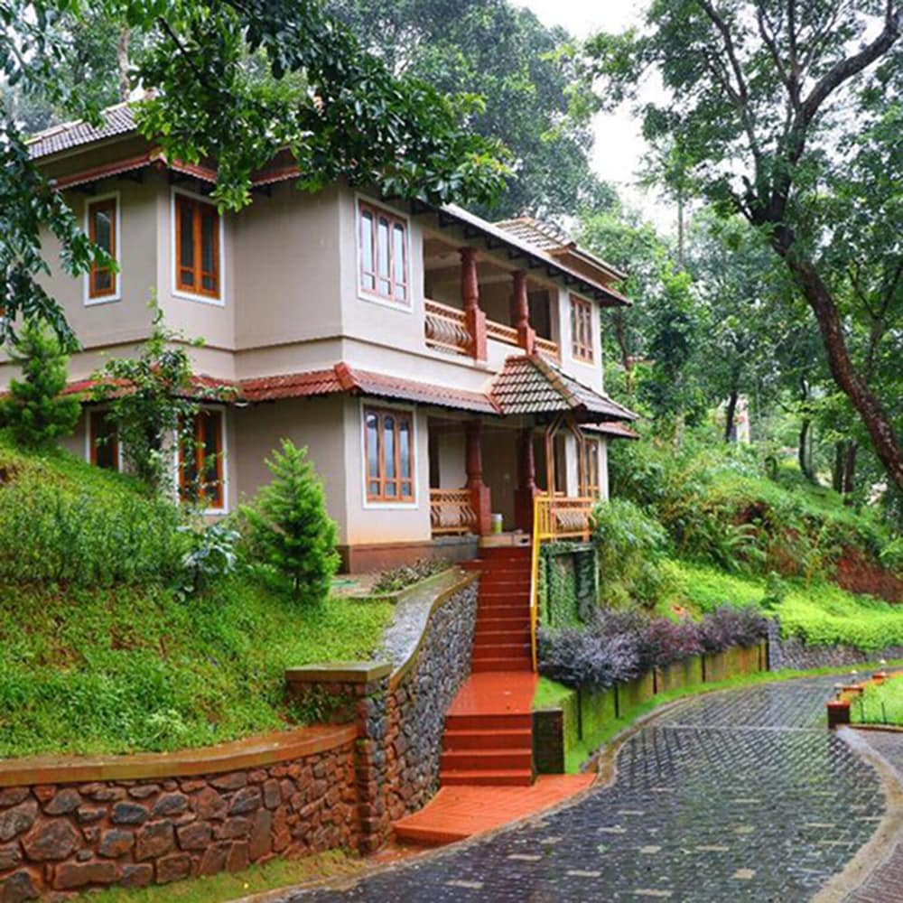  Indeevara Luxury Resort and Spa