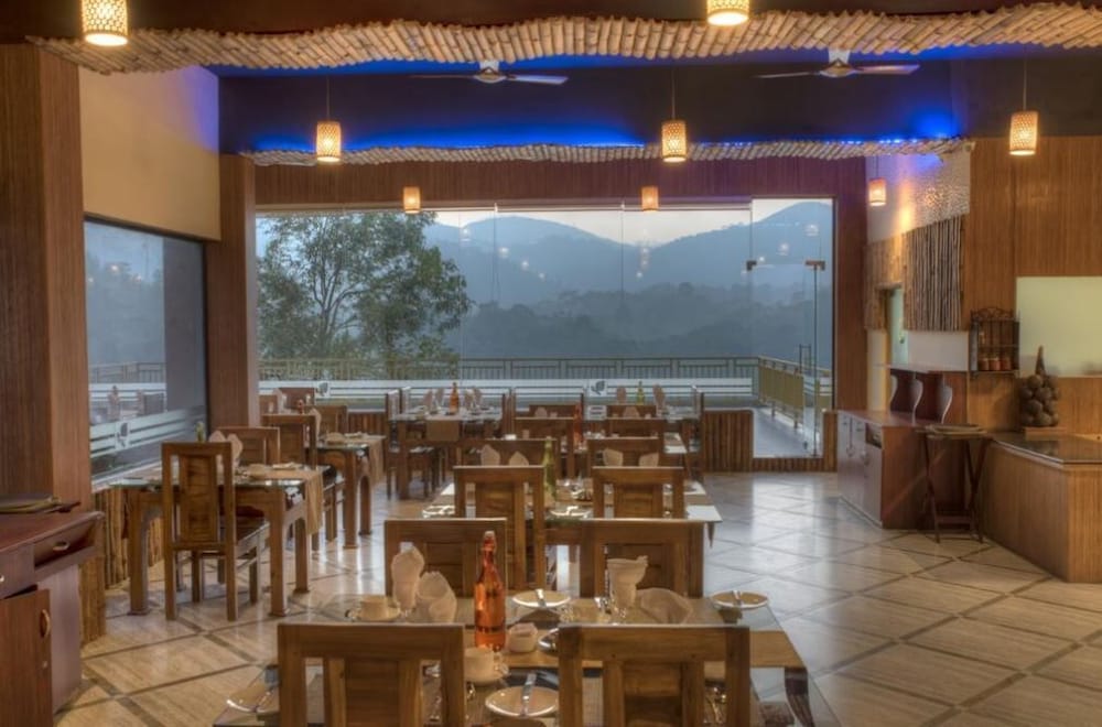  Indeevara Luxury Resort and Spa