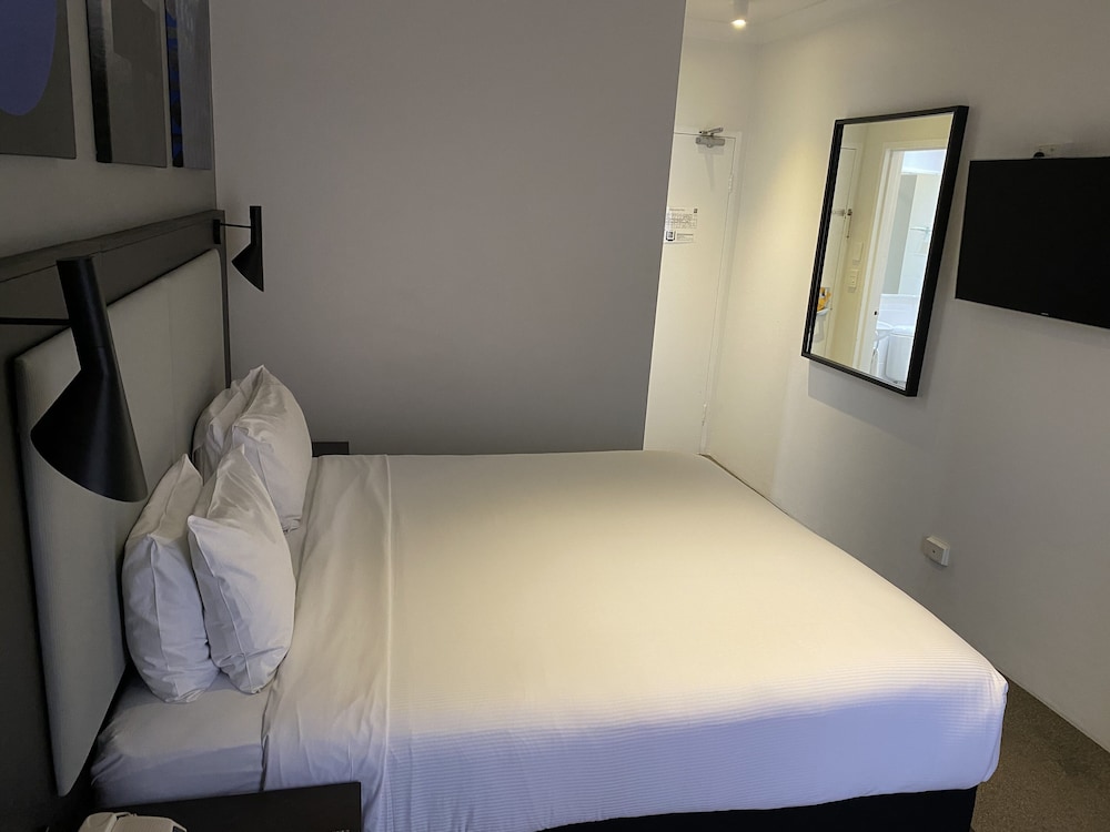 Silkari Urban CKS Sydney Airport Hotel
