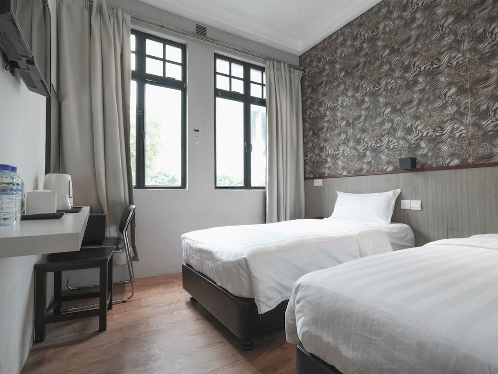 The Noble Hotel