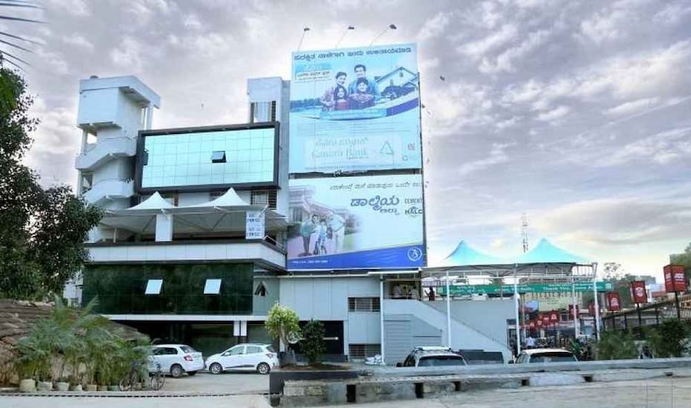 Hotel Swarnaa Paradise