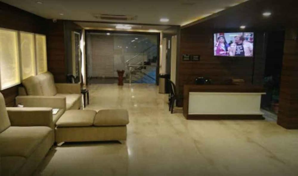 Hotel Swarnaa Paradise