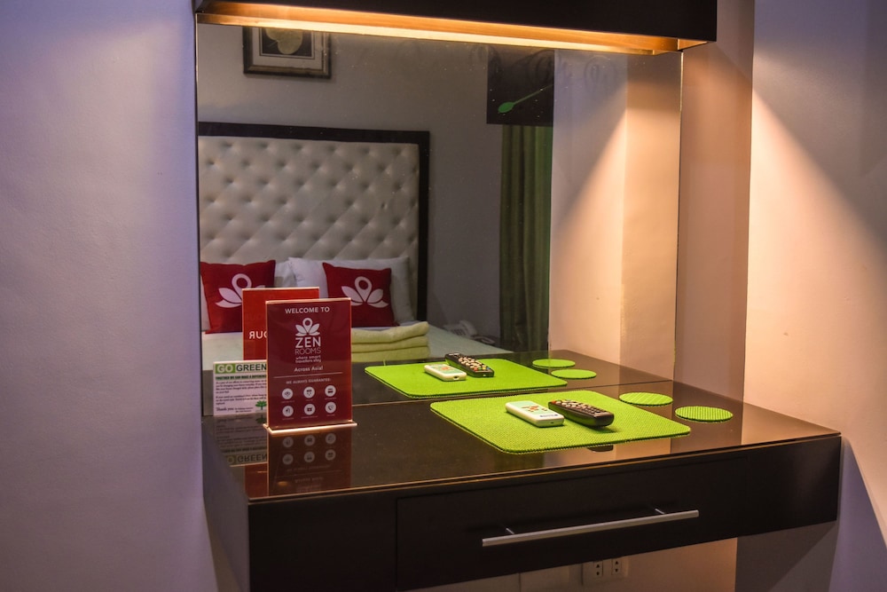Green Banana Business Hotel