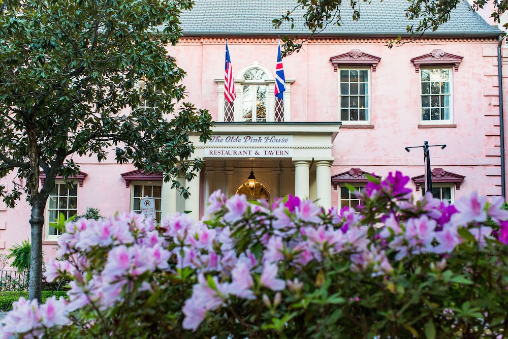 Holiday Inn Savannah Historic District by IHG