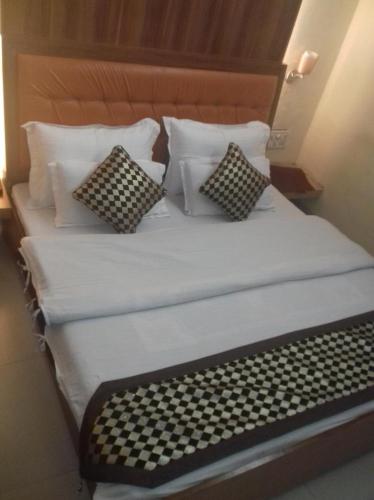 HOTEL SANDHUZ RESIDENCY 