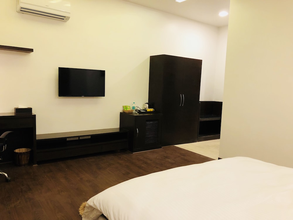 Vivid Boutique Hotel by The Hoften , Gurugram