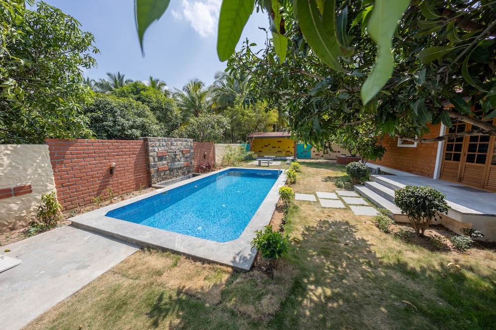 Coconest Eco village
