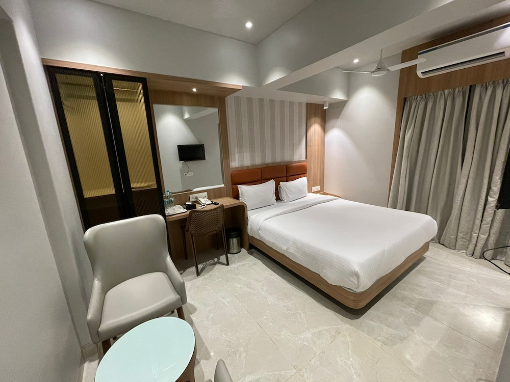 Hotel The West Coast      