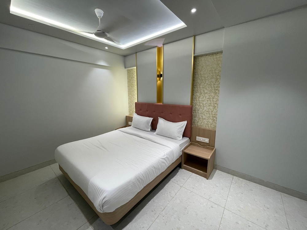 Hotel The West Coast      